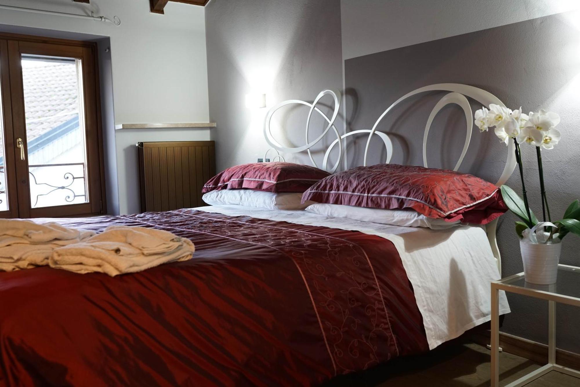 Portola La Vecchia Dimora Villa Roncola ภายนอก รูปภาพ
